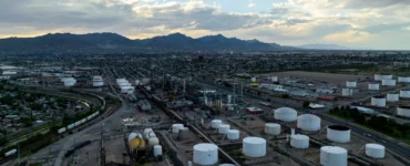 مخزونات النفط الأميركية.