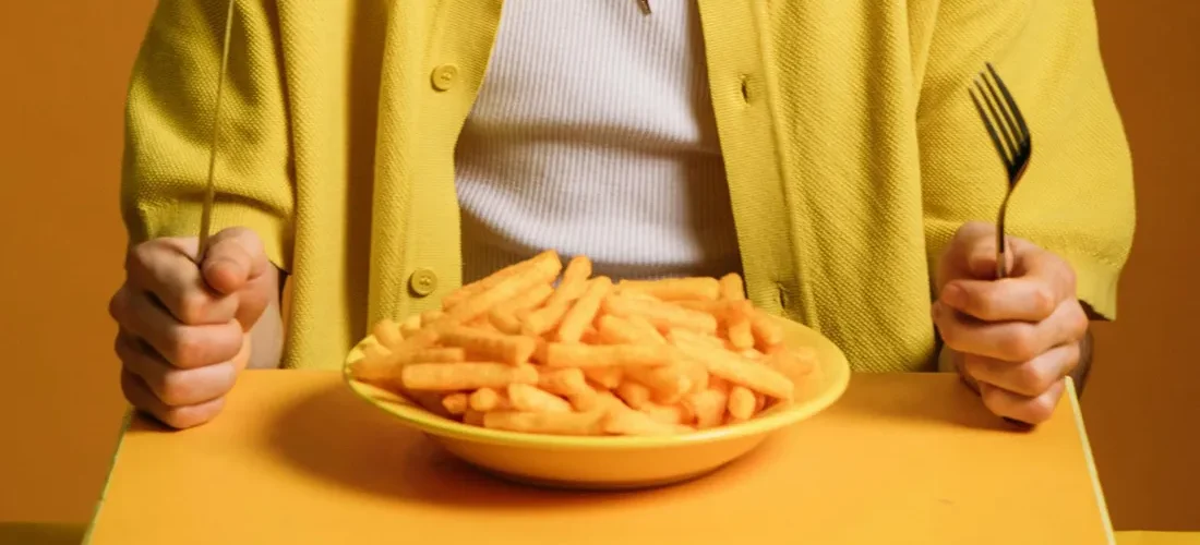 "التيار الكهربائي" قد يعالج شراهة الأكل.