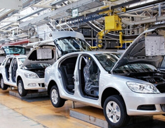 مصر تفرق قيوداً جديدة على استيراد السيارات الشخصية.