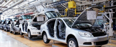 مصر تفرق قيوداً جديدة على استيراد السيارات الشخصية.