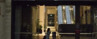 المدخل الأمامي للمبنى الذي يضم المقر الرئيسي لشركة AirTrunk في سيدني.