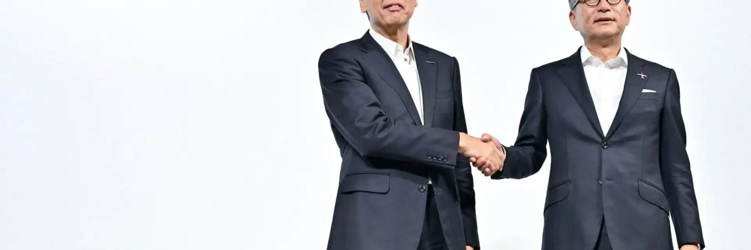 هوندا ونيسان تبدآن محادثات الاندماج لتشكيل ثالث أكبر شركة لصناعة السيارات في العالم.