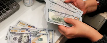 الدولار الأميركي.