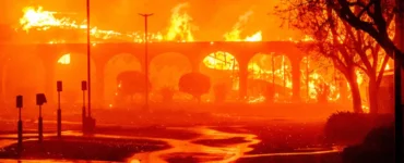 حرائق لوس أنجلوس الأكبر فى تاريخ الولايات المتحدة الأمريكية.