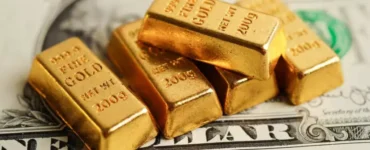 الذهب في طريقه إلى الارتفاع بأكثر من 26% في 2024 (رويترز)