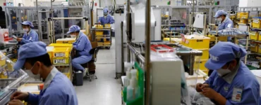 إنتاج المصانع في الصين يفوق التوقعات بنمو هو الأعلى في عشر سنوات.